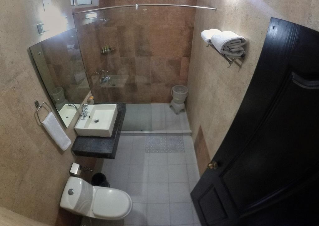 Rishikesh Inn By One Hotels Rishīkesh Esterno foto